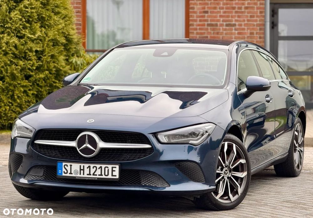 Mercedes-Benz CLA 250 e 8G-DCT Special Edition - 4