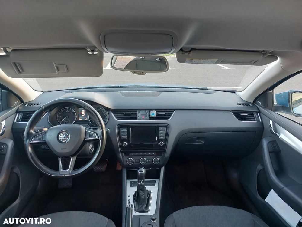 Skoda Octavia 1.6 TDI DSG Style - 14