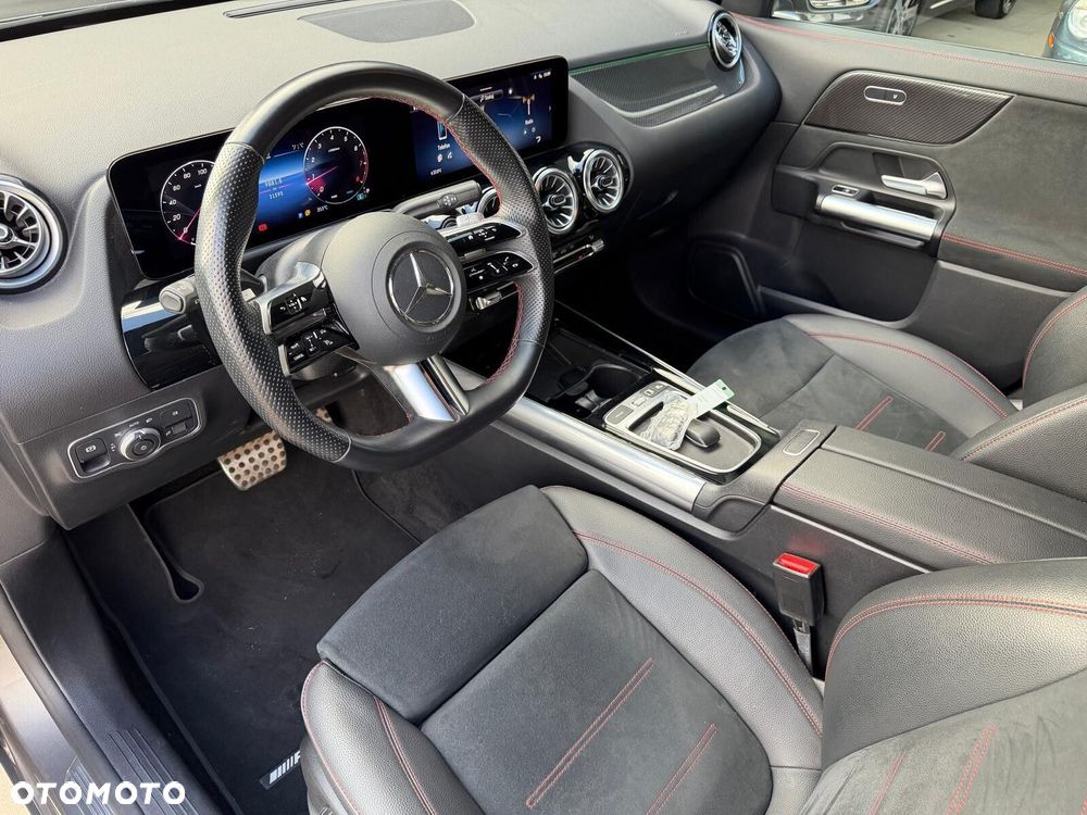 Mercedes-Benz GLA 200 AMG Line - 11