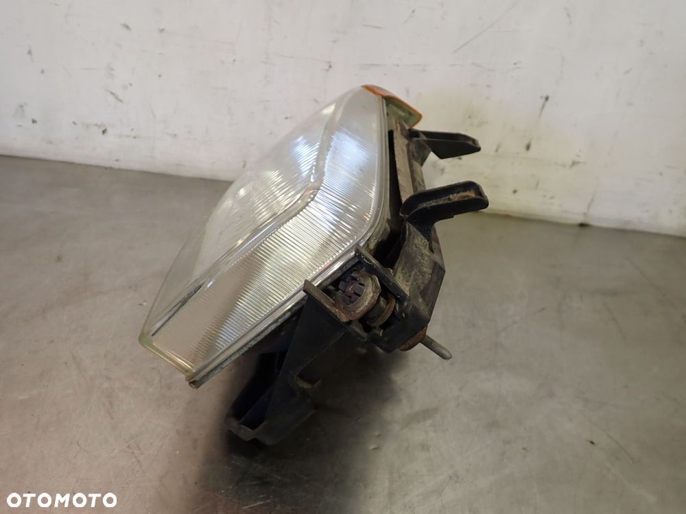 LAMPA PRAWA PRZEDNIA VOLKSWAGEN T4 - 6