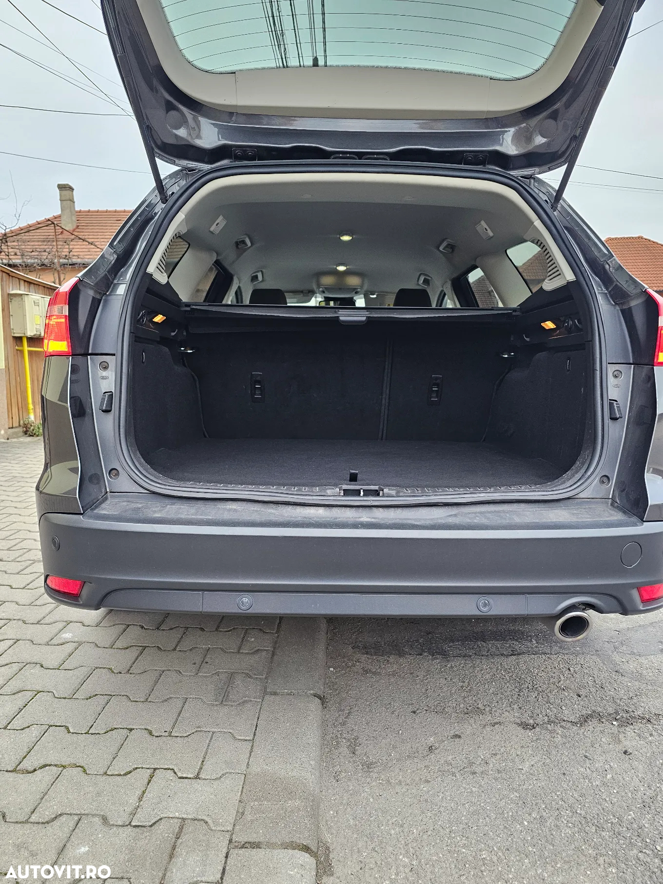Ford Focus 2.0 TDCi DPF Start-Stopp-System Aut. Titanium - 12