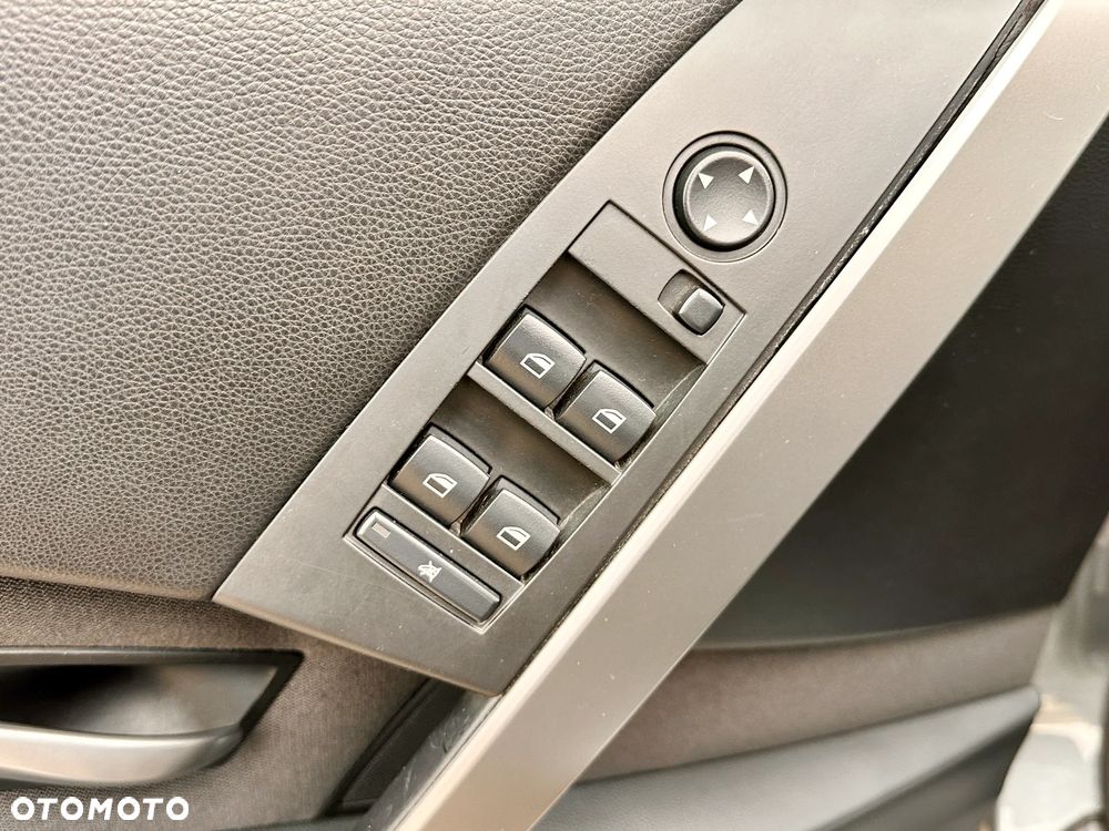 BMW Seria 5 523i - 15