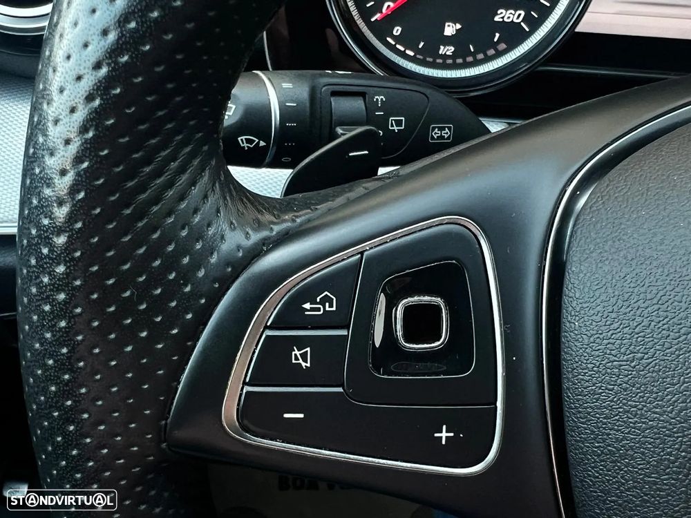 Mercedes-Benz E 220 d Avantgarde - 40