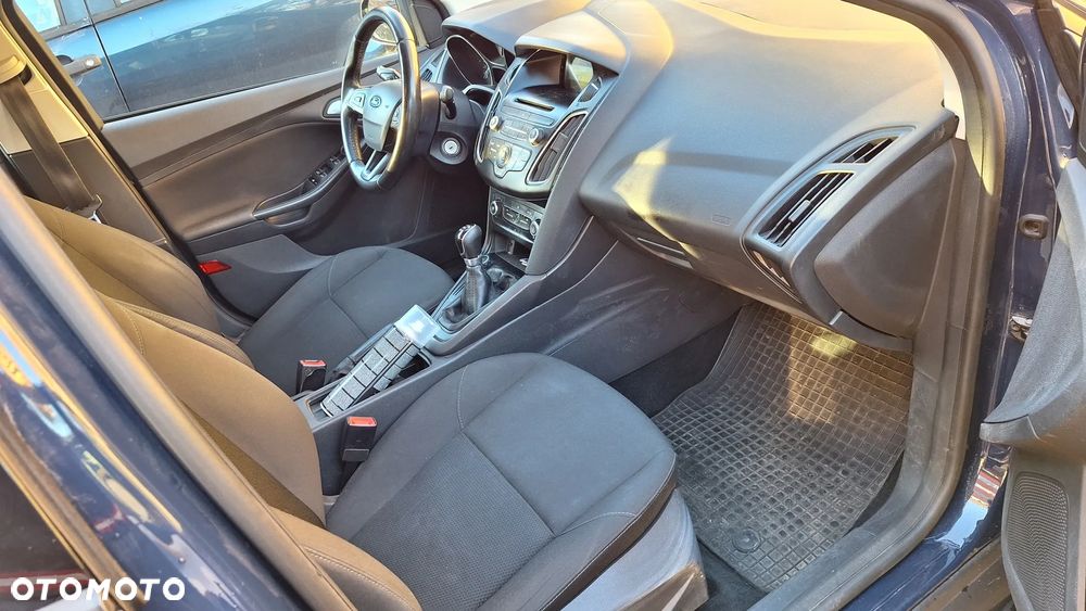 Ford Focus 1.6 Trend - 9