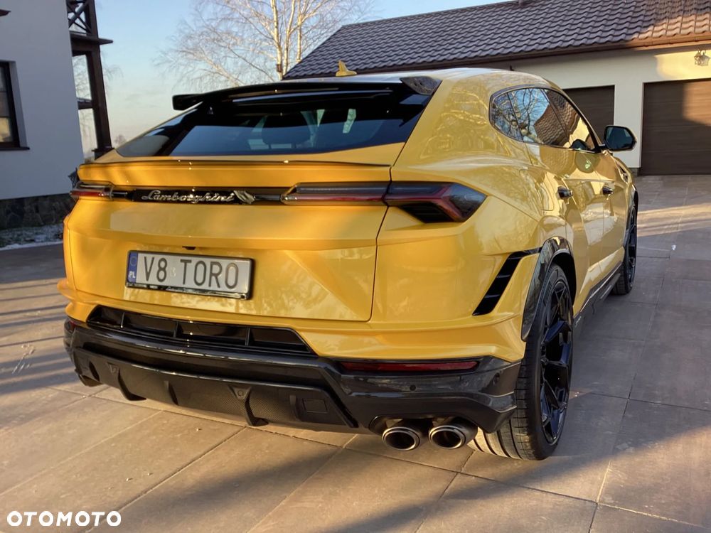 Lamborghini Urus - 3