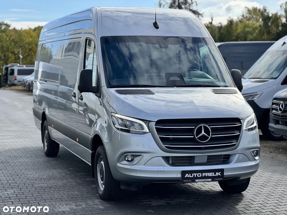 Mercedes-Benz Sprinter - 2