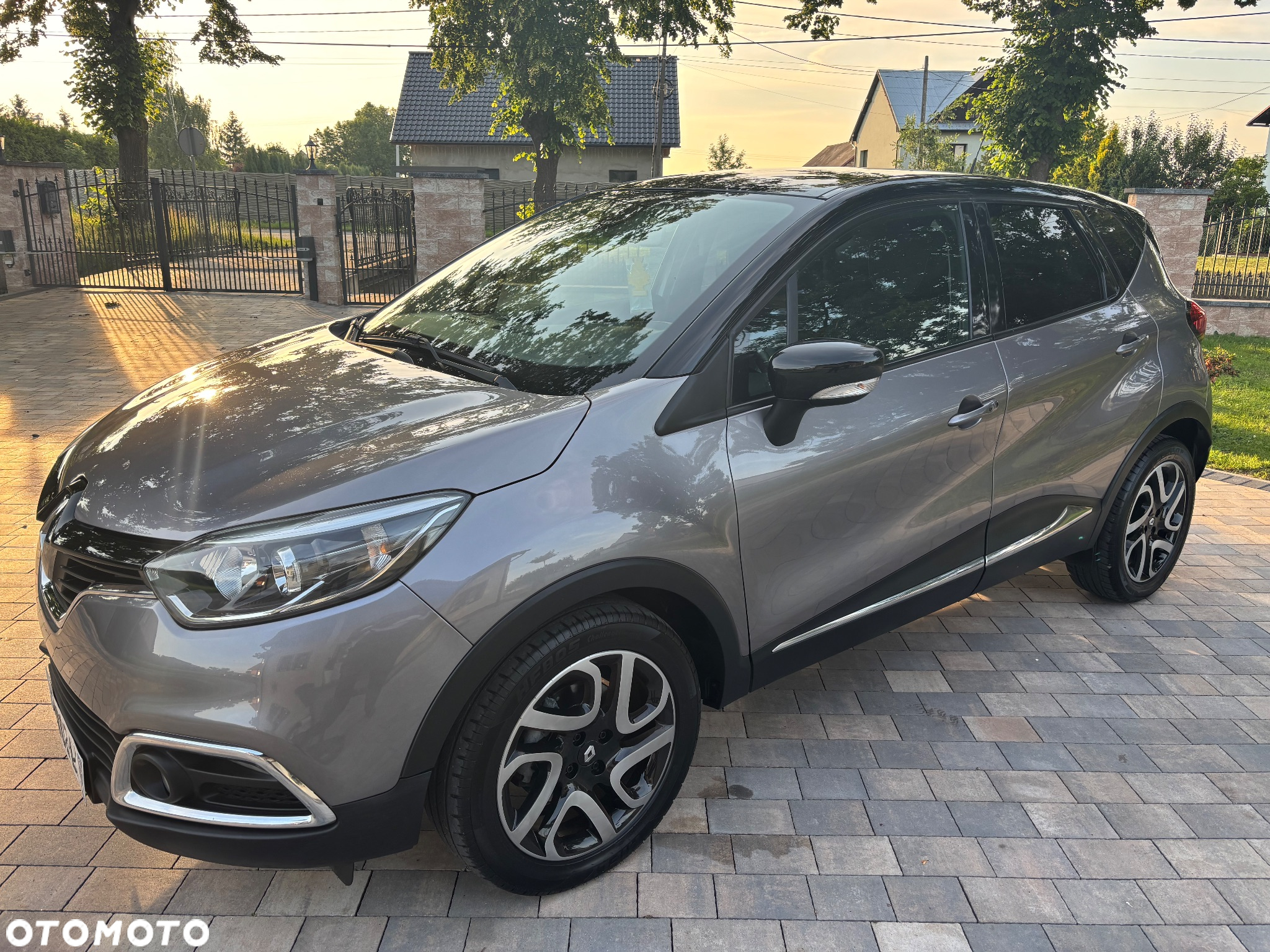 Renault Captur ENERGY TCe 120 EDC Luxe - 3