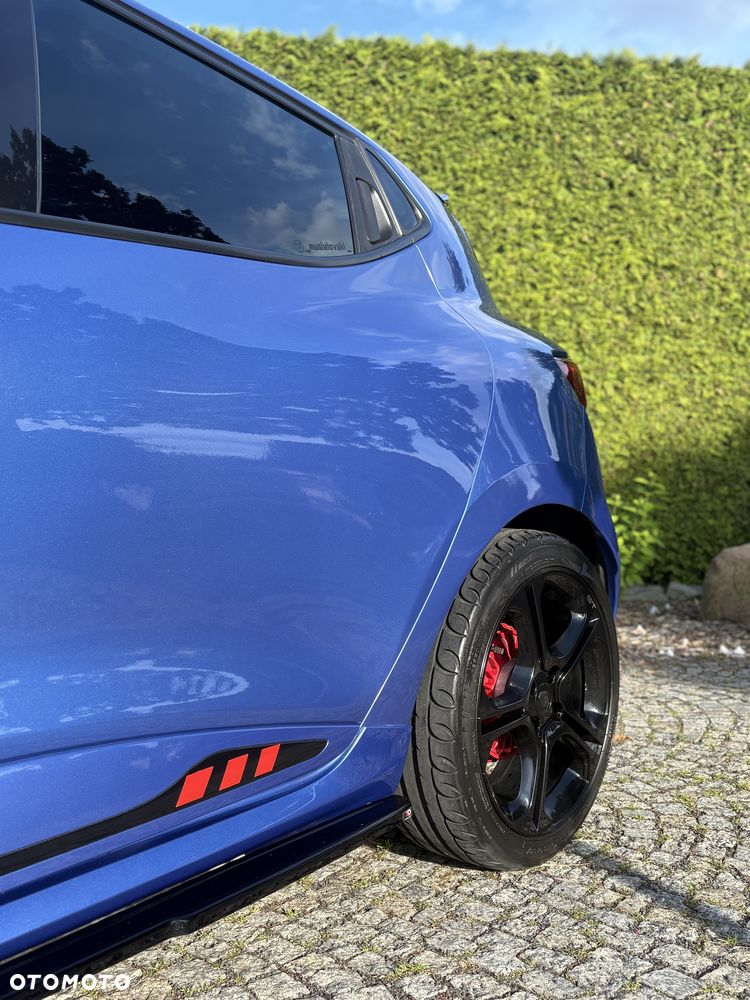 Renault Clio - 10