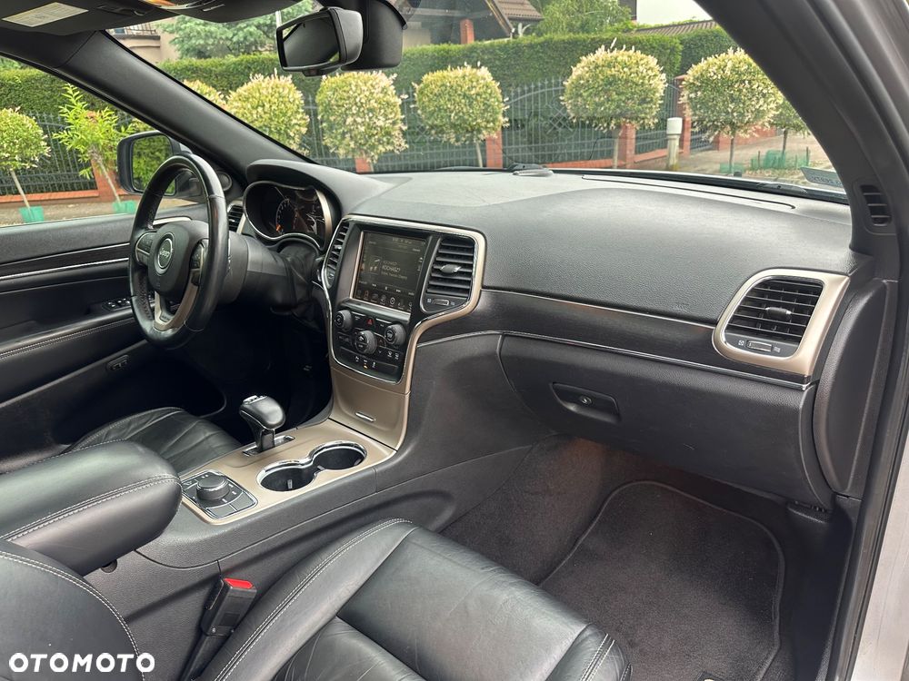 Jeep Grand Cherokee 3.6 V6 Overland Summit - 29