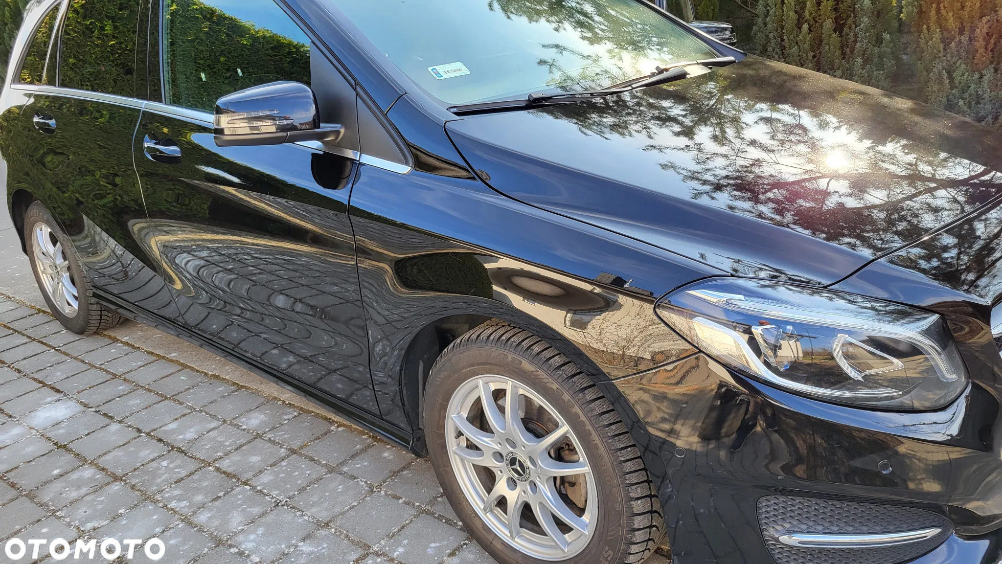 Mercedes-Benz Klasa B 220 4-Matic Urban - 2