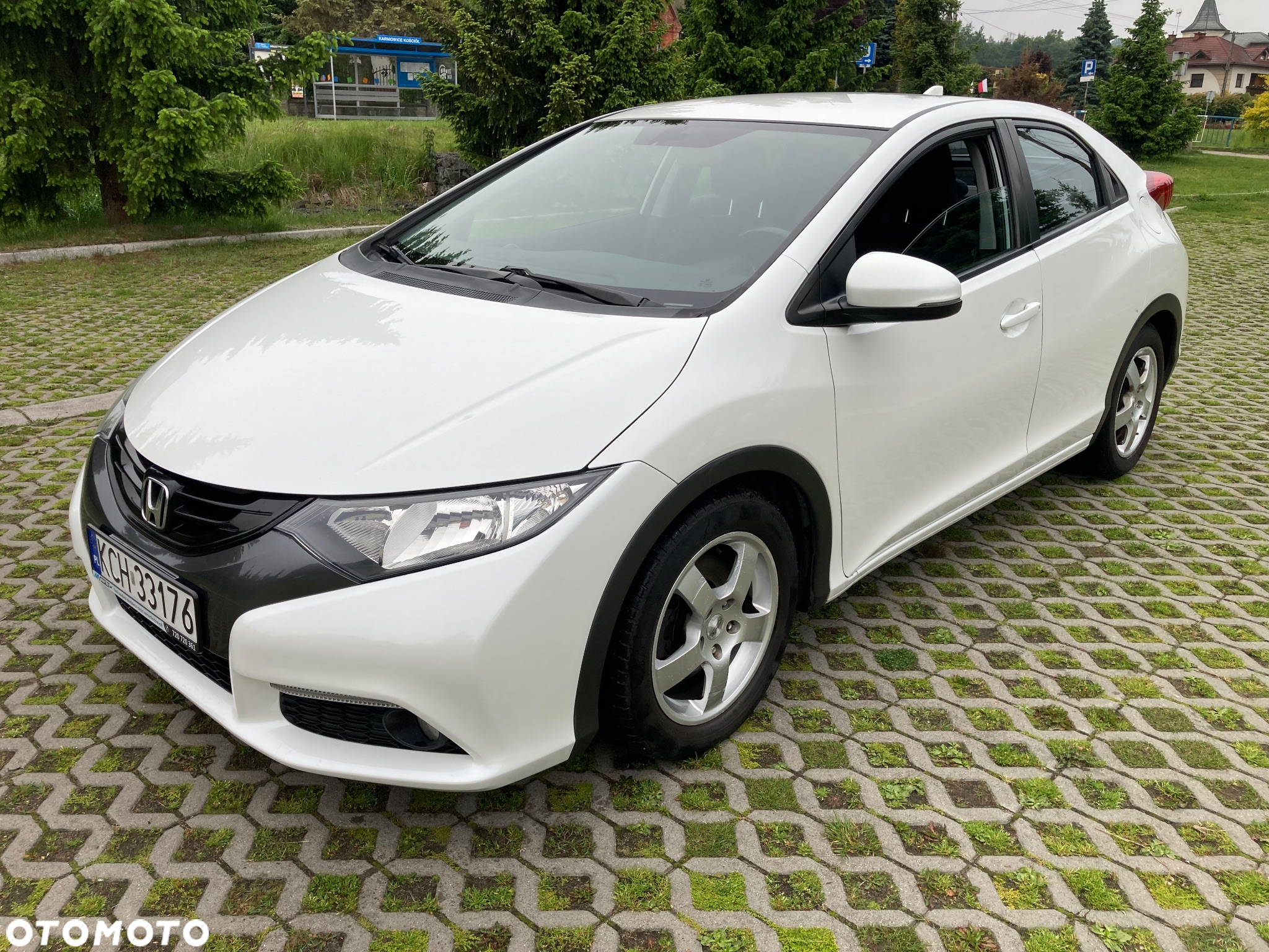 Honda Civic 1.8 Comfort (Honda Connect+) - 2