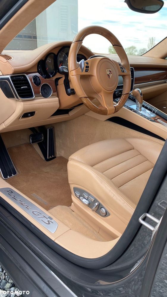 Porsche Panamera GTS - 9