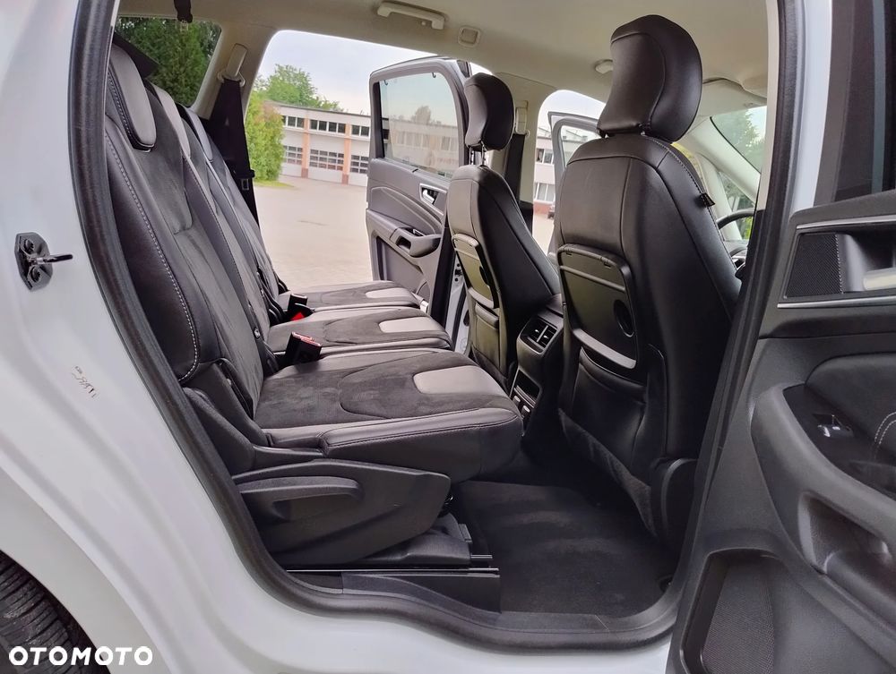 Ford S-Max - 16