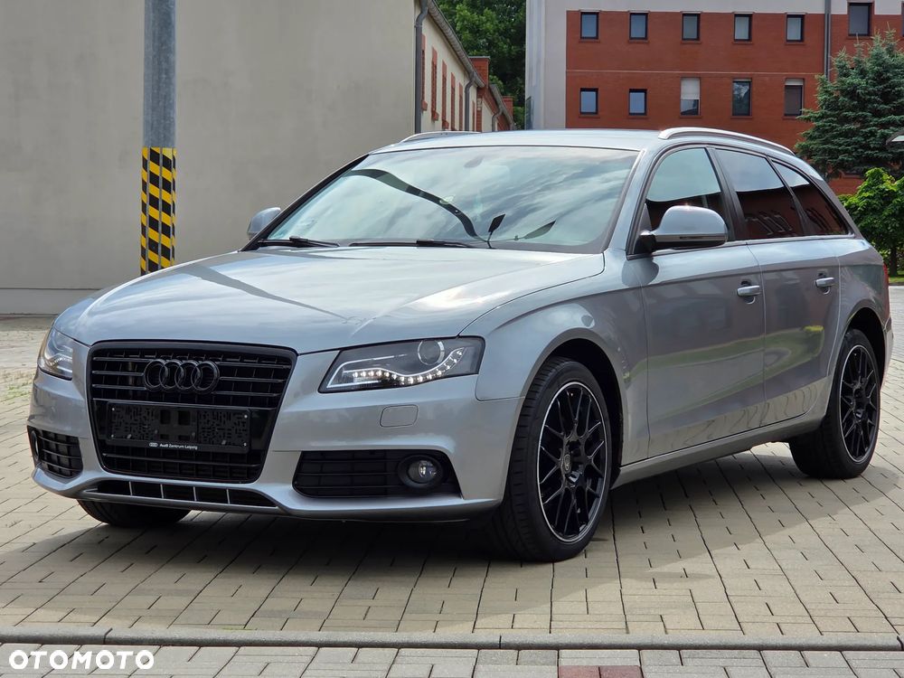 Audi A4 Avant 2.0 TDI DPF Ambiente - 12