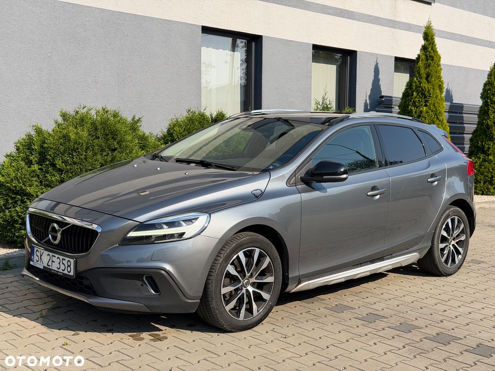 Volvo V40 Cross Country T3 Geartronic Momentum - 1
