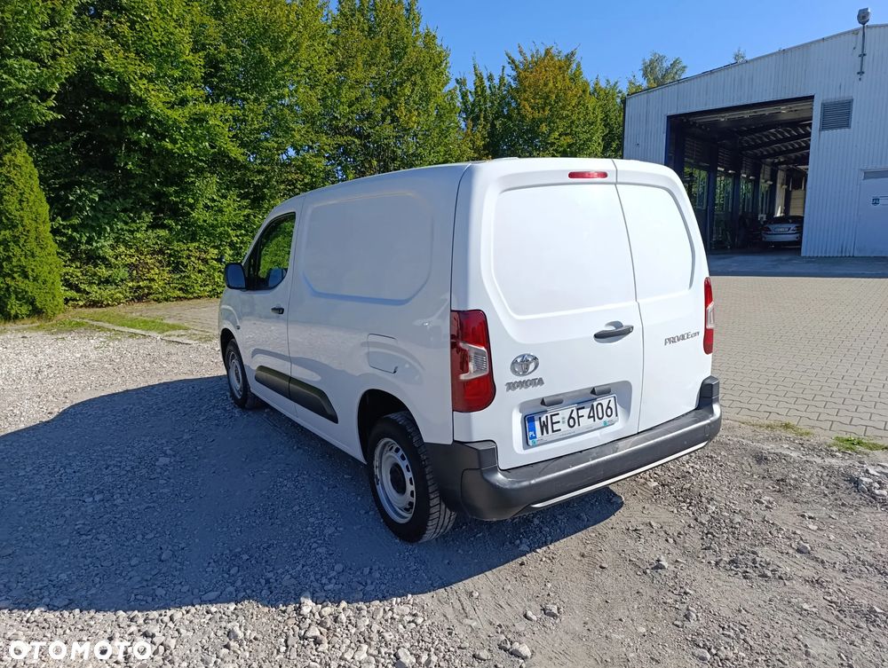 Toyota Proace City Furgon 2.3T - 12