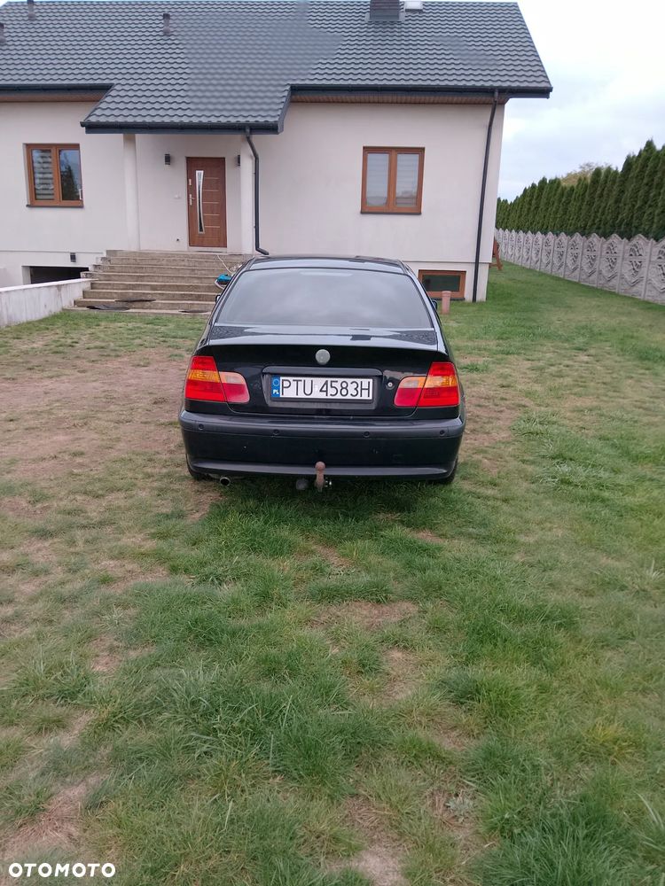 BMW Seria 3 318i - 12