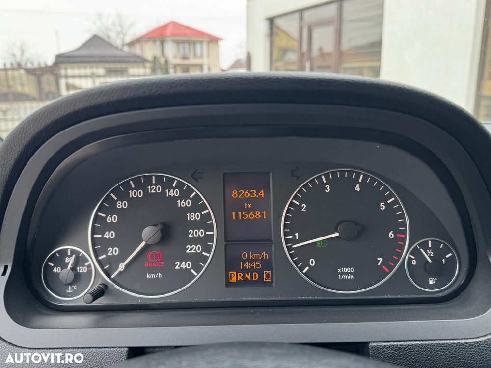 Mercedes-Benz A 150 Autotronic Elegance Grand Edition - 6