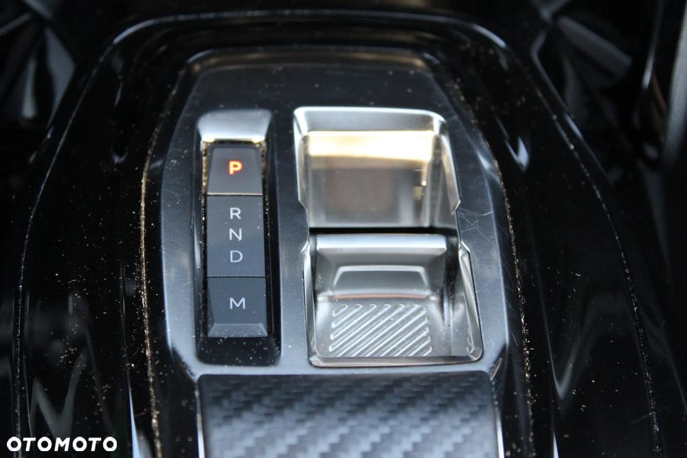 Peugeot 2008 1.5 BlueHDi Allure S&S EAT8 - 28
