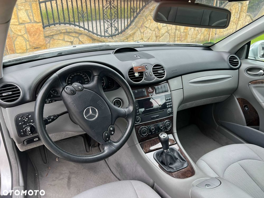 Mercedes-Benz CLK - 4