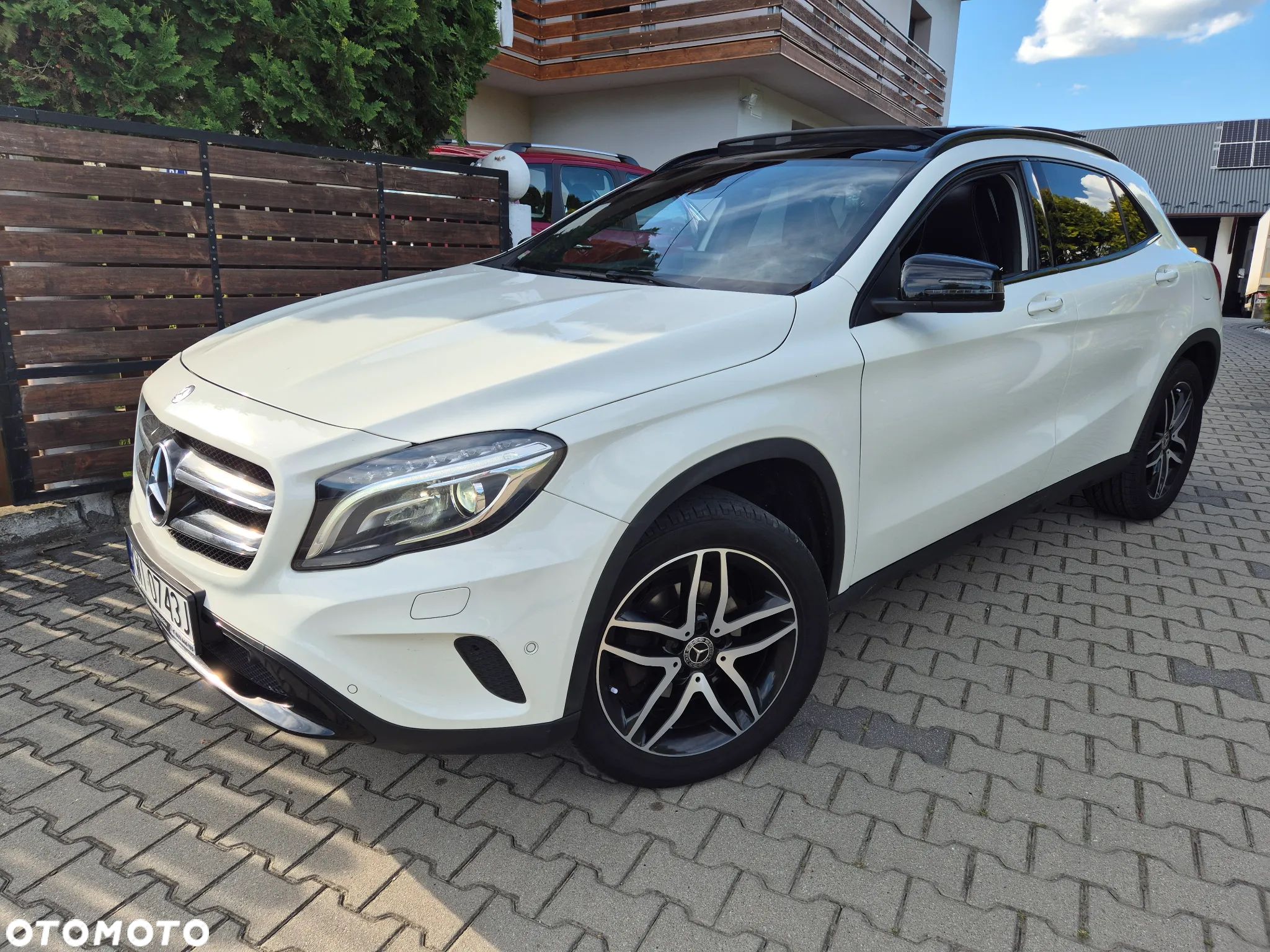 Mercedes-Benz GLA 200 UrbanStyle Edition - 1