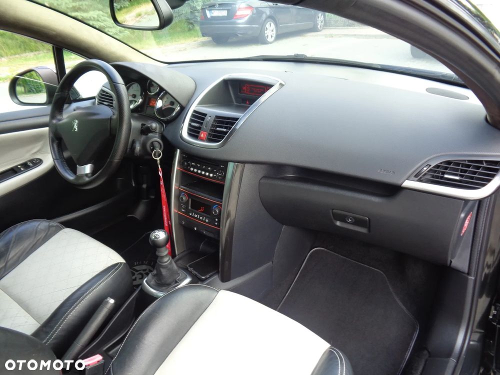 Peugeot 207 CC FAP 110 (Blue Lion) Roland Garros - 12