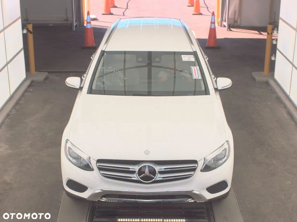 Mercedes-Benz GLC 300 4Matic 9G-TRONIC - 2