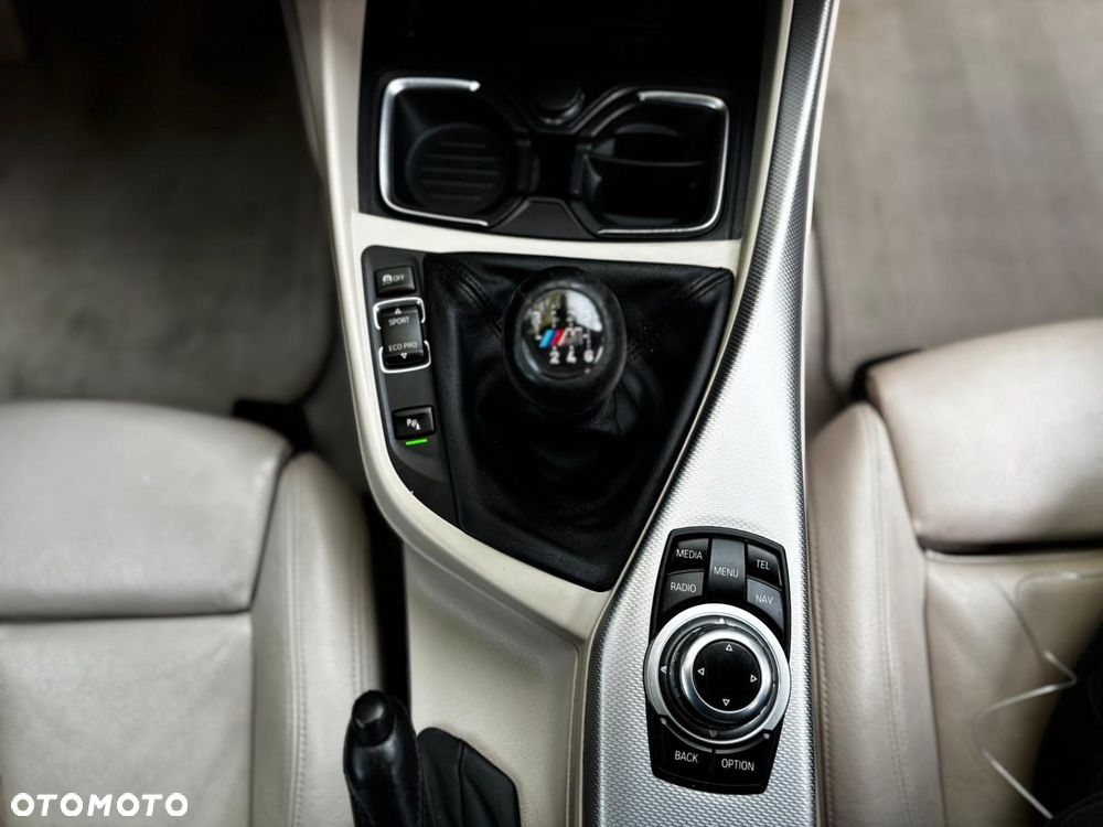 BMW Seria 1 118d - 15