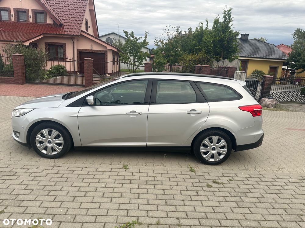 Ford Focus 1.6 TDCi DPF Trend - 4