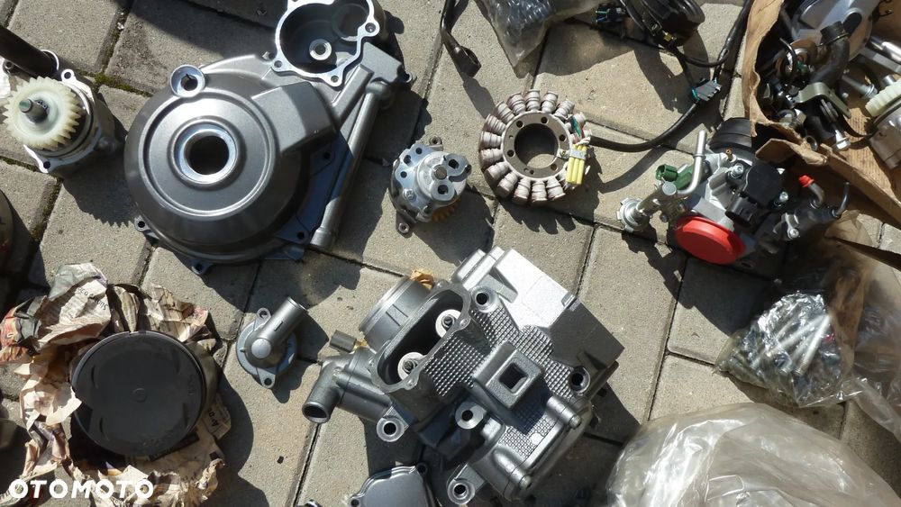 Yamaha 660 XT głowica alternator pompa śruba wtrysk - 1