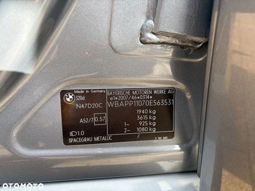 BMW Seria 3 320d - 24