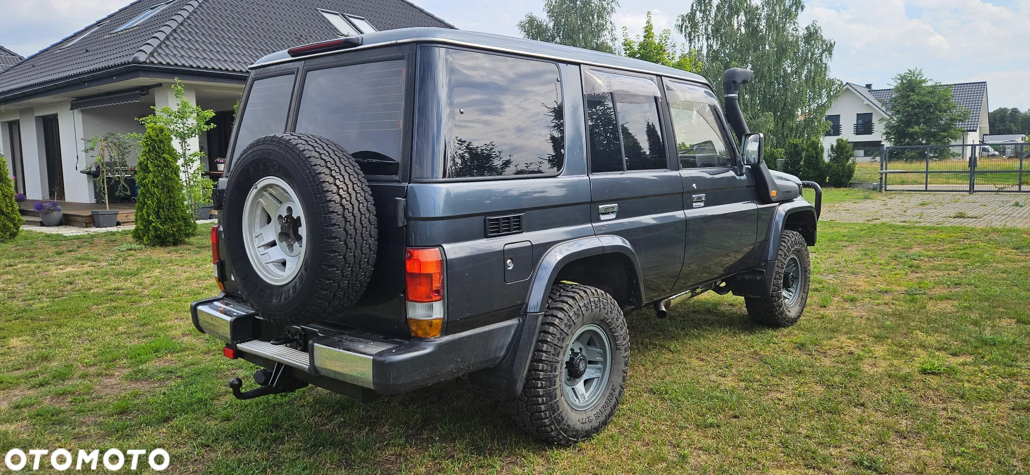 Toyota Land Cruiser - 3