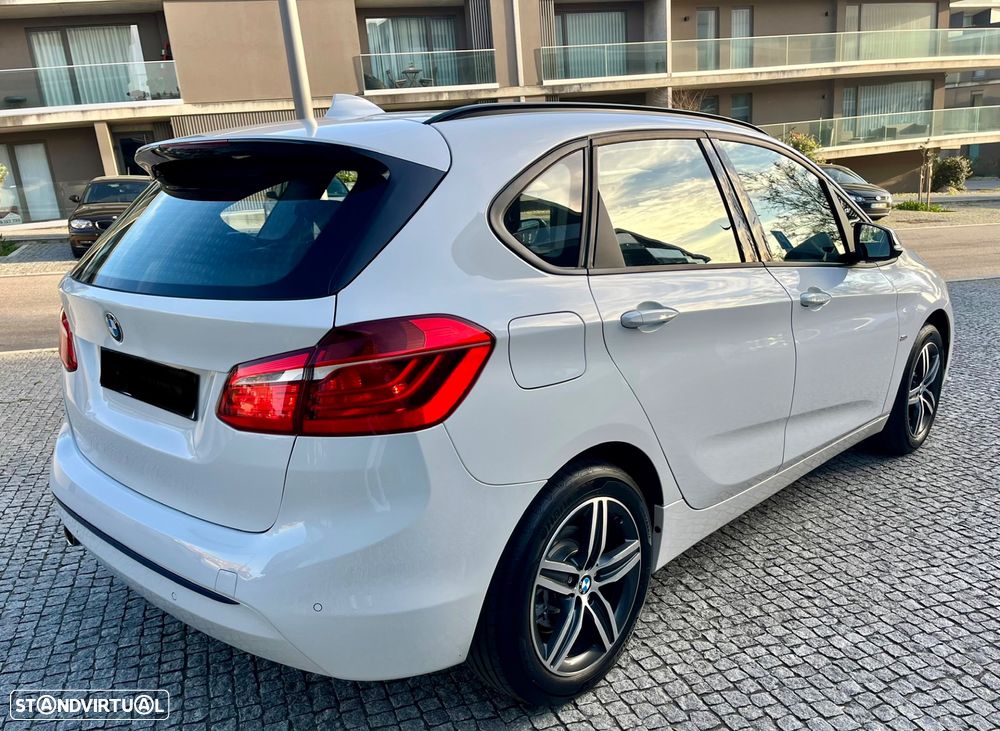 BMW 218 Active Tourer i Sport Line - 8
