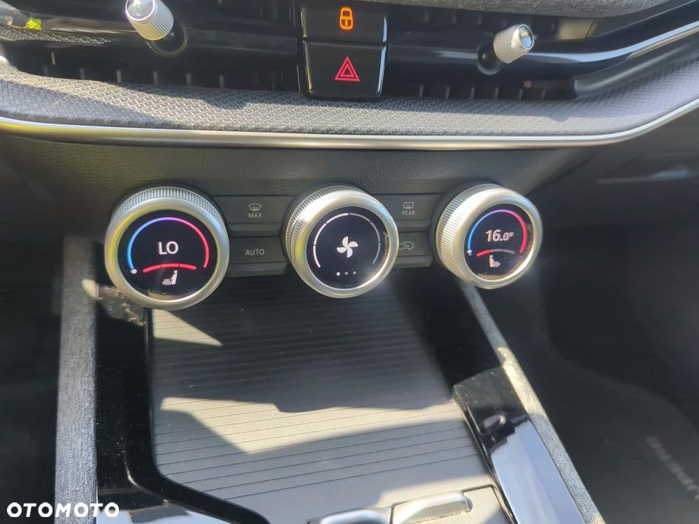 Skoda Superb 1.5 TSI mHEV Selection DSG - 11
