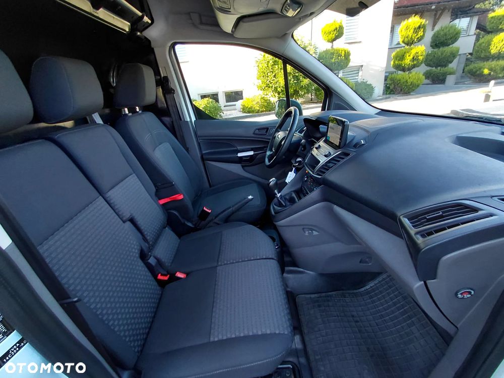 Ford Transit Connect - 23