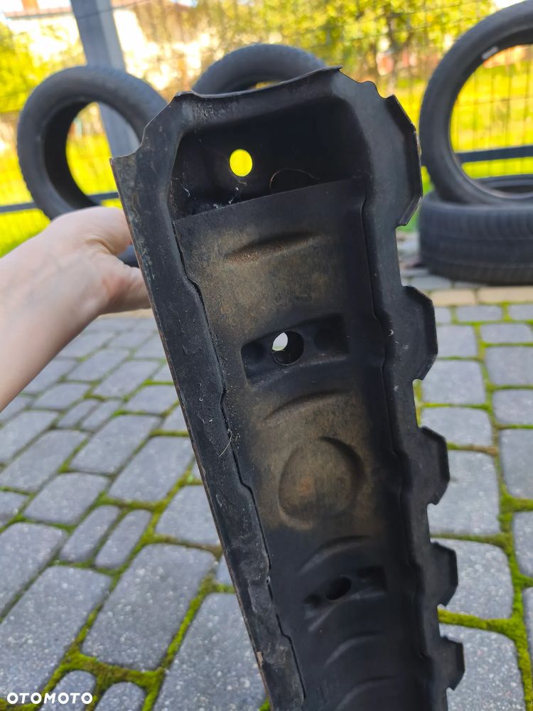 Osłona pokrywa zaworów VW T4 2.4 - 8