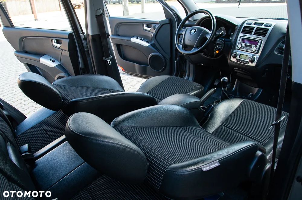 Kia Sportage 2.0 Expedition - 26