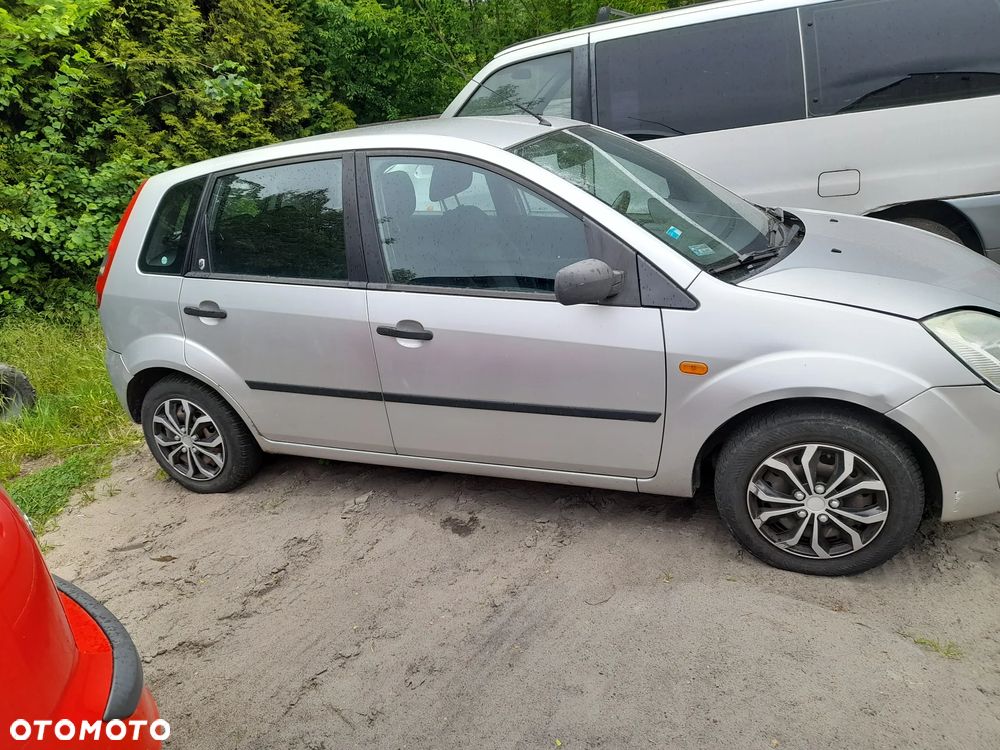 FORD FIESTA MK6 grill - 2