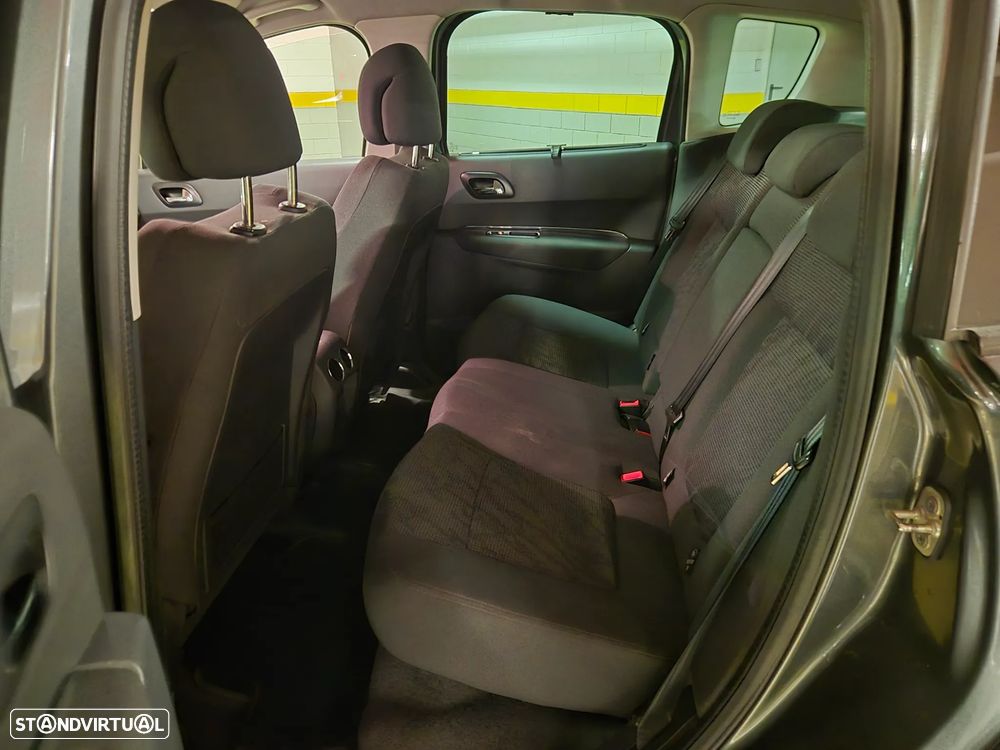 Peugeot 3008 1.6 HDi Active - 23