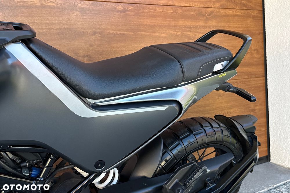Husqvarna Svartpilen - 20