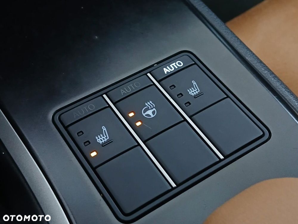 Lexus UX 250h GPF Business 2WD - 32