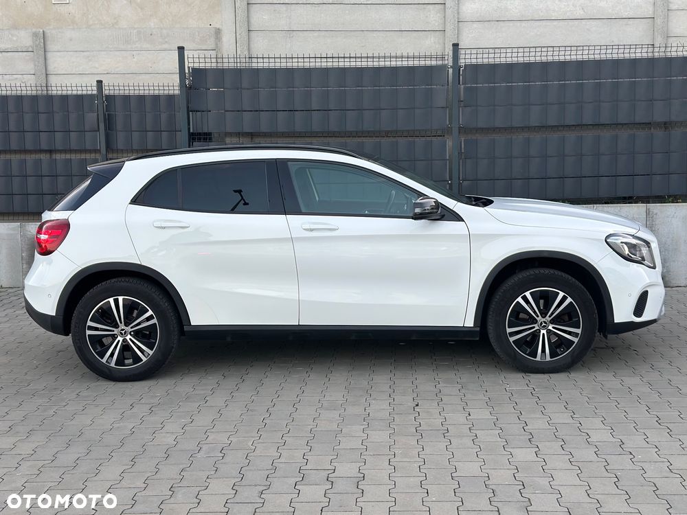 Mercedes-Benz GLA - 1