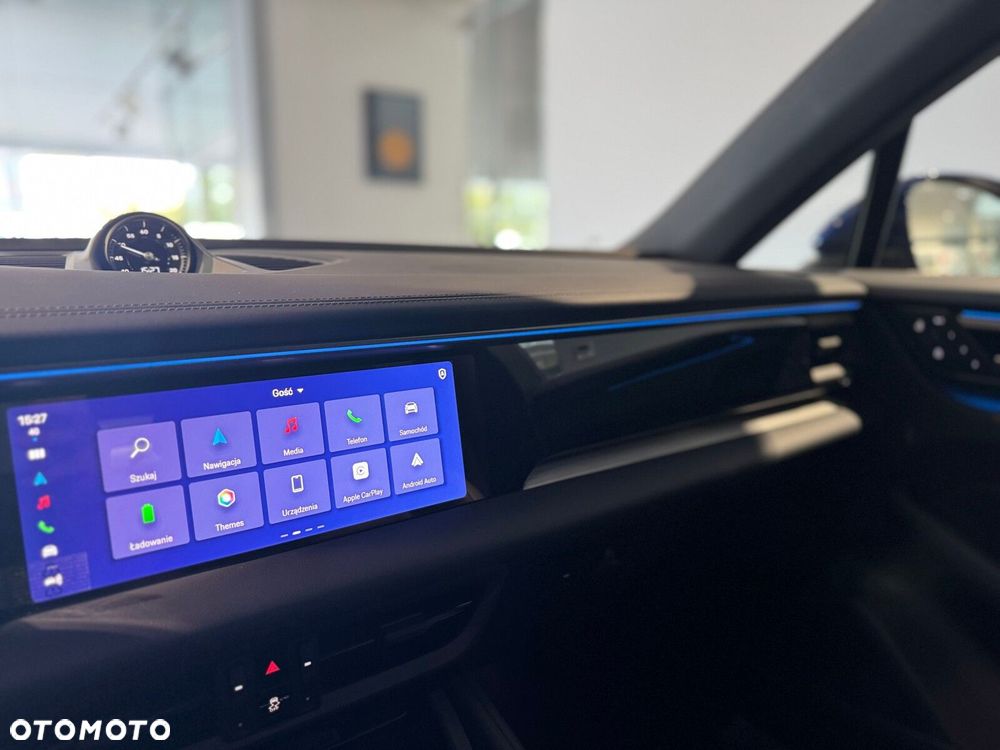 Porsche Macan - 16