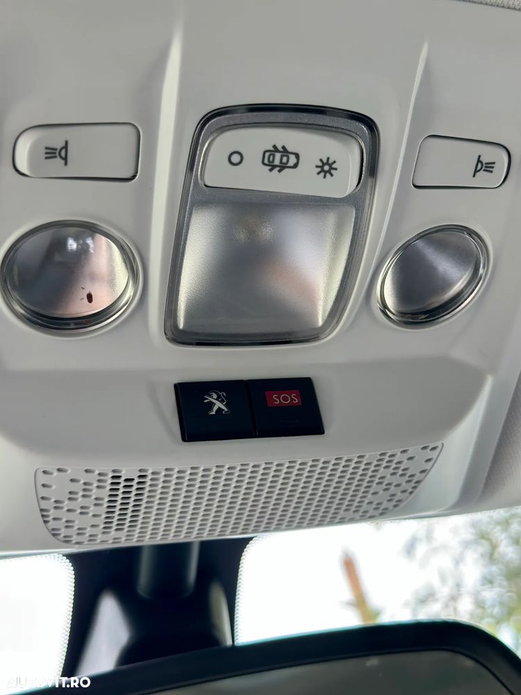 Peugeot 2008 - 24