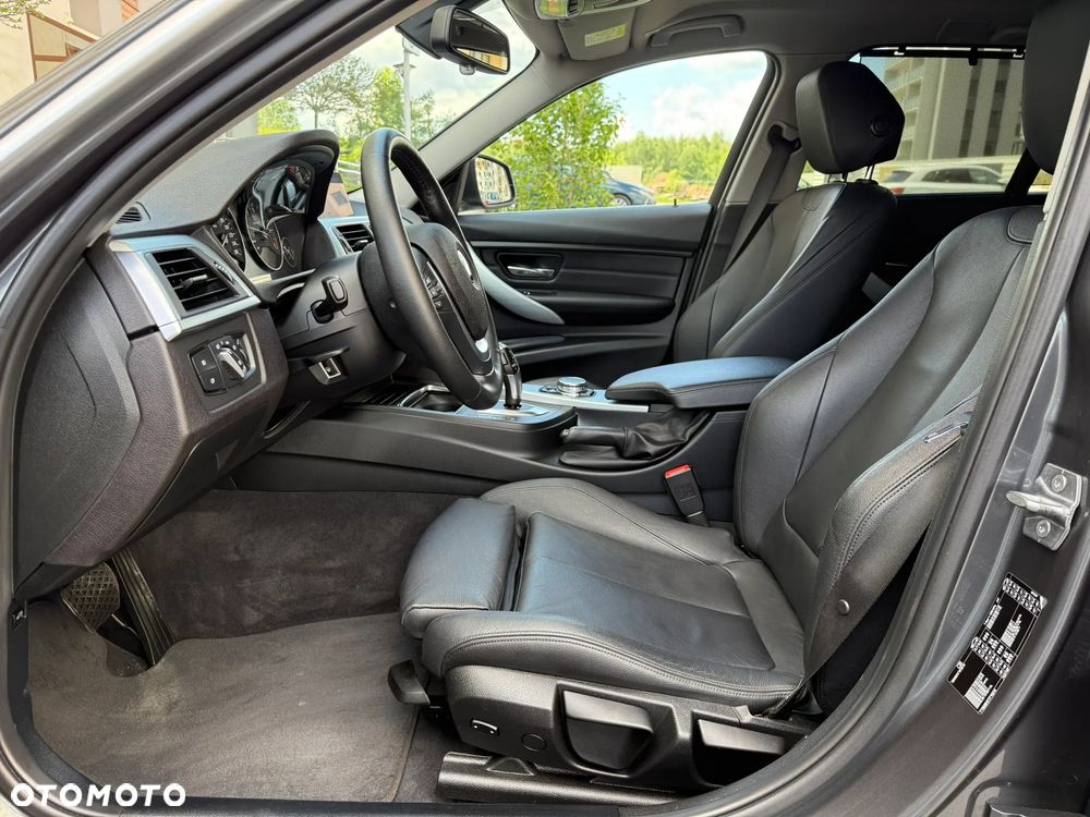 BMW Seria 3 320d Sport Line - 22