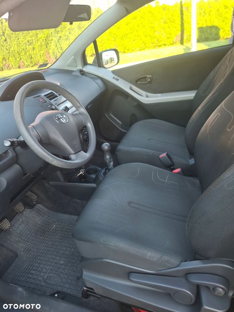 Toyota Yaris - 6