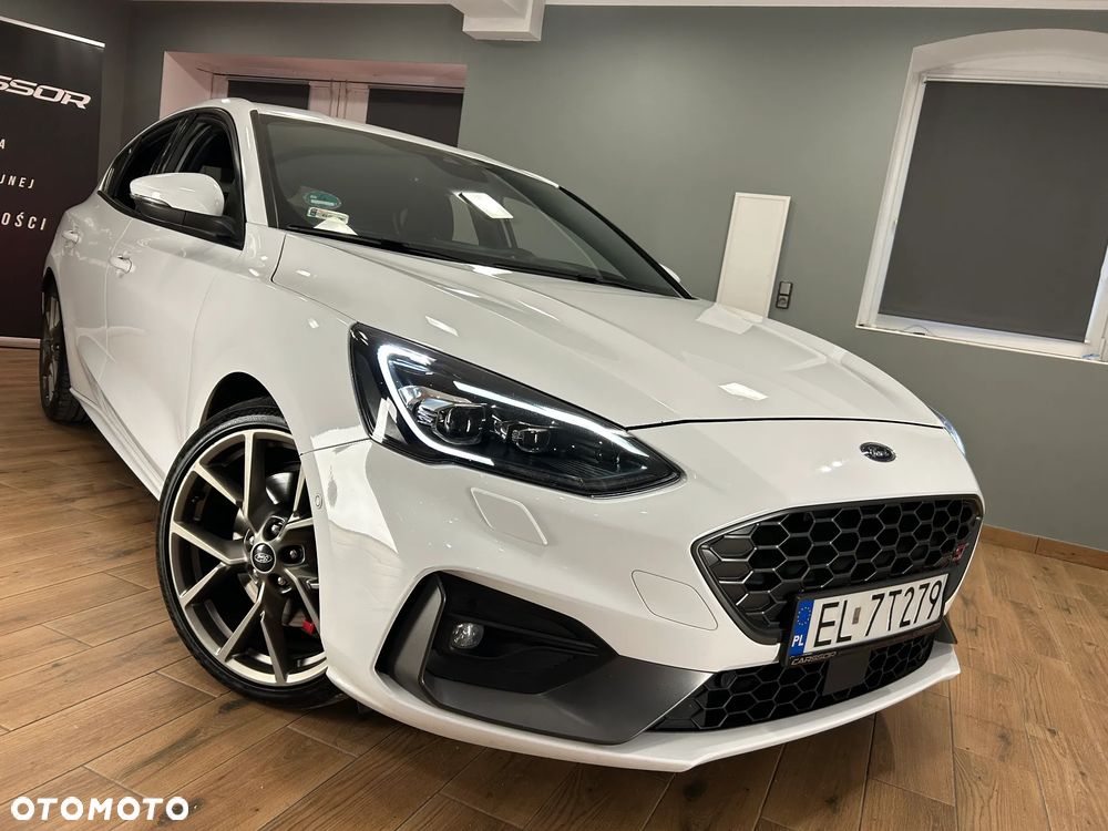 Ford Focus 2.3 EcoBoost ST Edition - 17