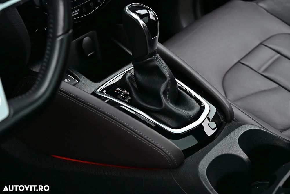 Nissan Qashqai 1.6 DCI Xtronic TEKNA+ - 12