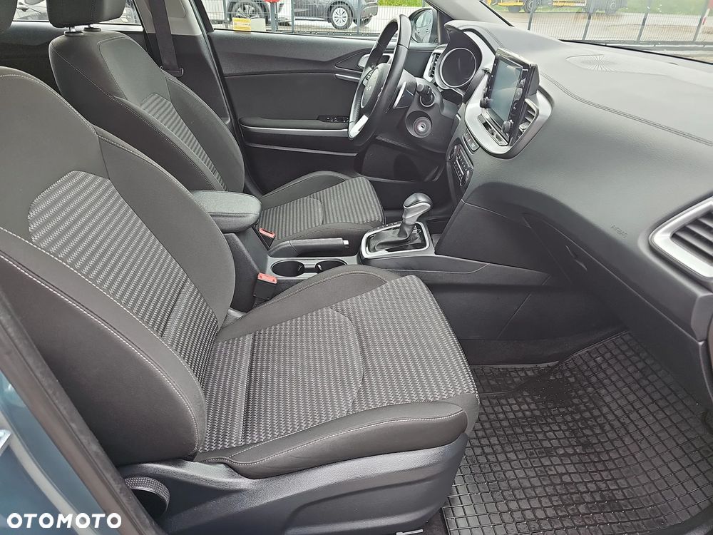 Kia Ceed 1.5 T-GDI M DCT - 20
