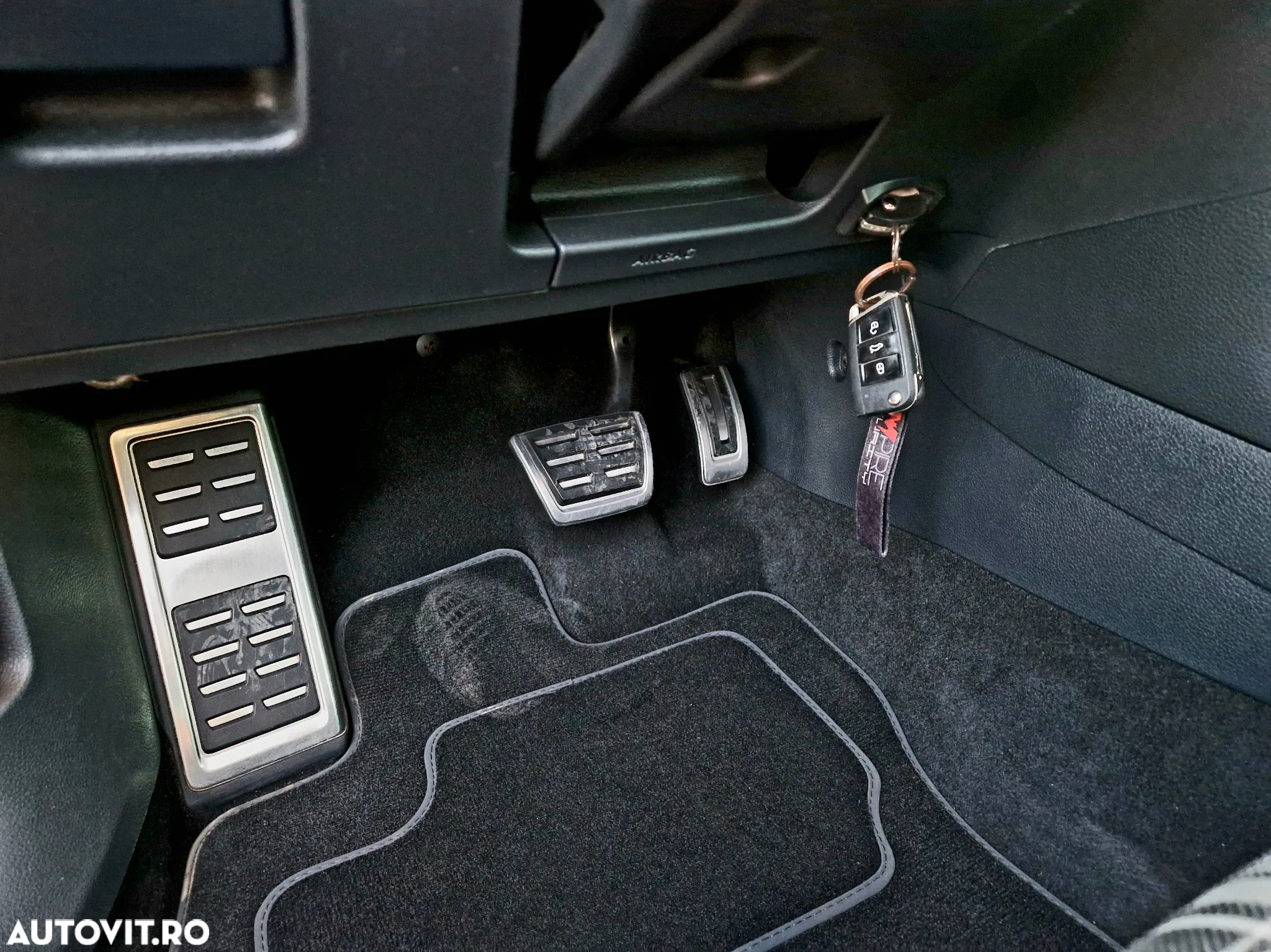 Volkswagen Golf 2.0 TDI DSG GTD - 17